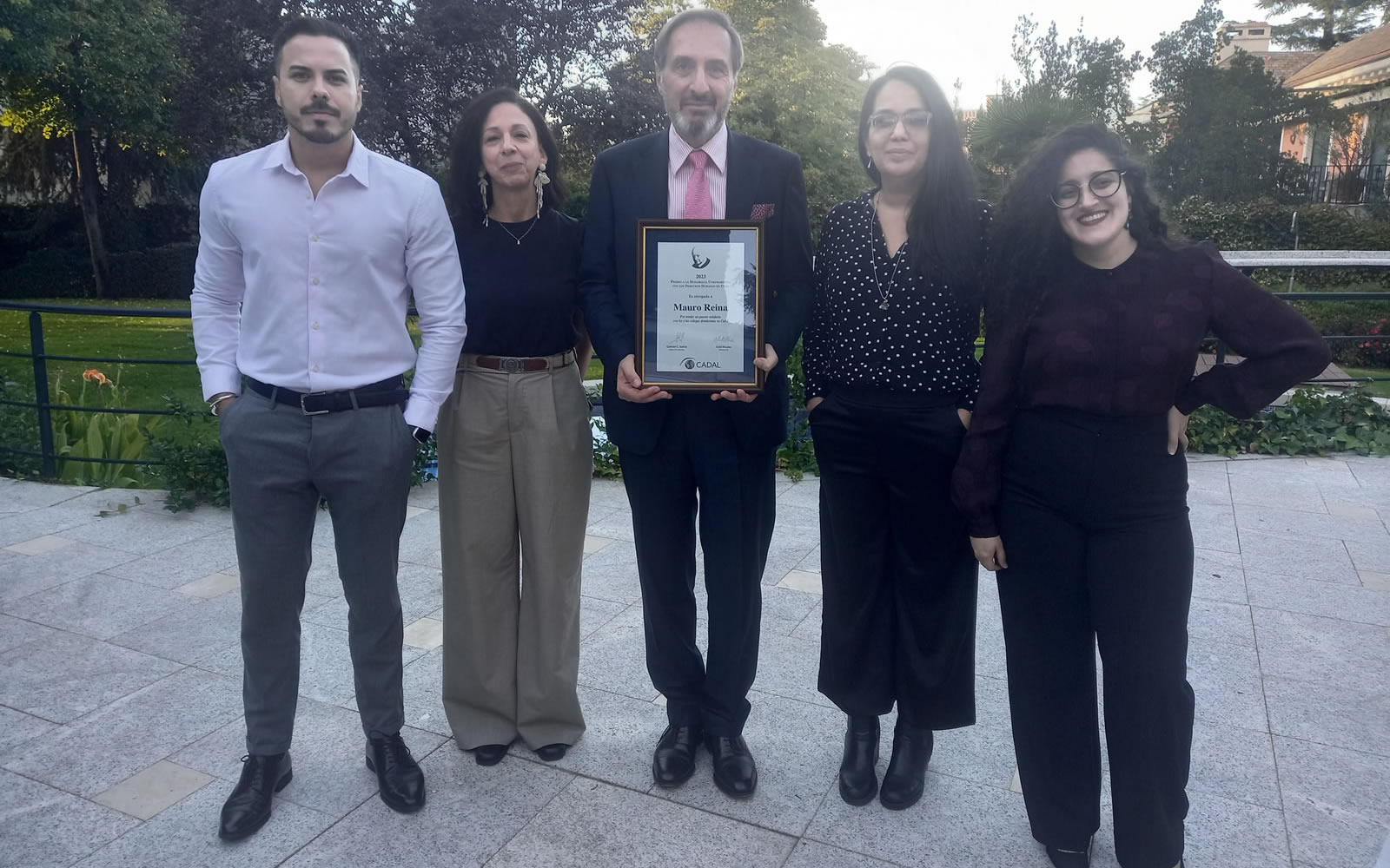 Diplomático suizo recibió en Madrid la plaqueta del premio por su labor en Cuba